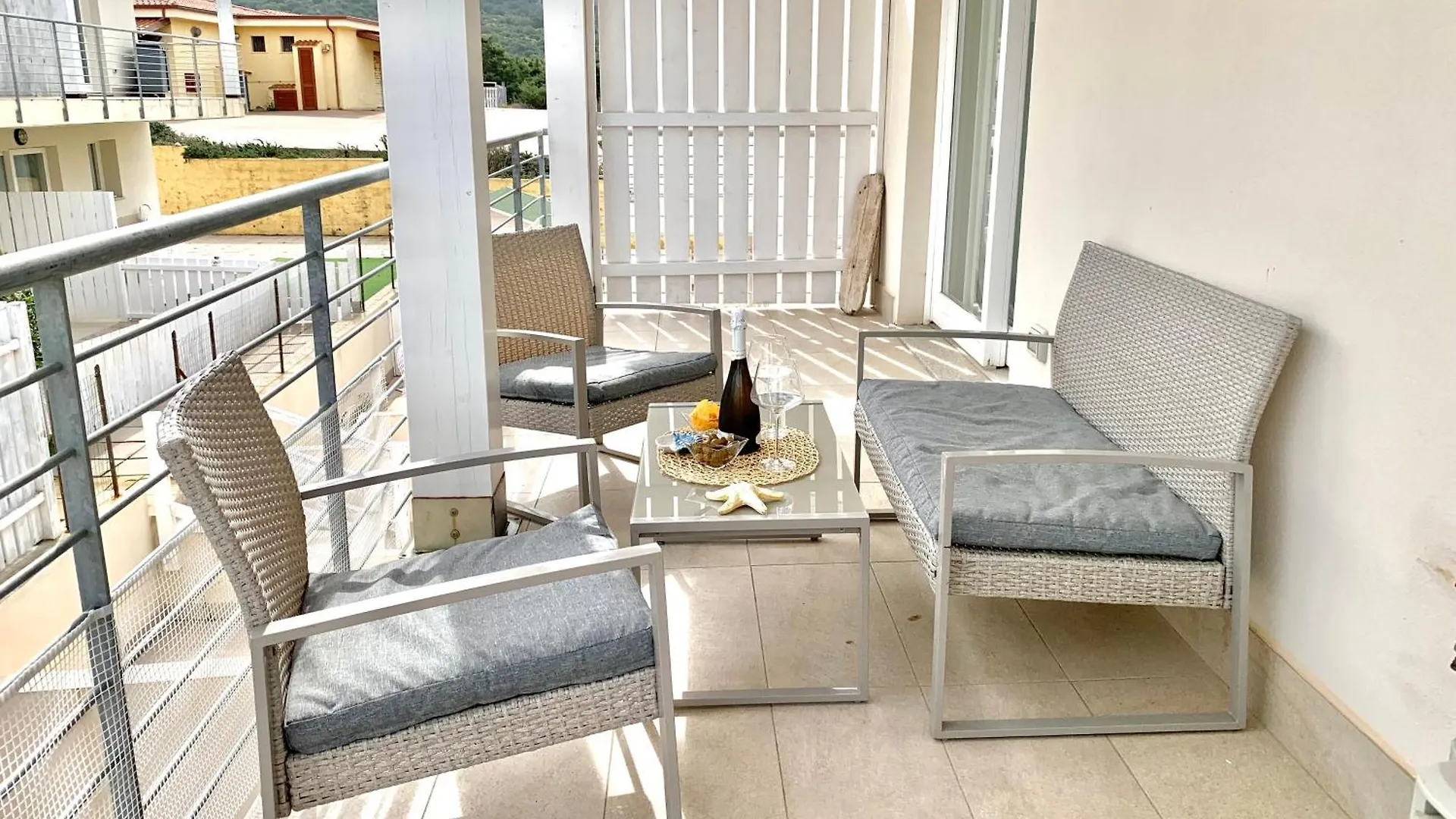 L'Isola House Apartment Isola Rossa  0*, Isola Rossa (Sassari) Italy